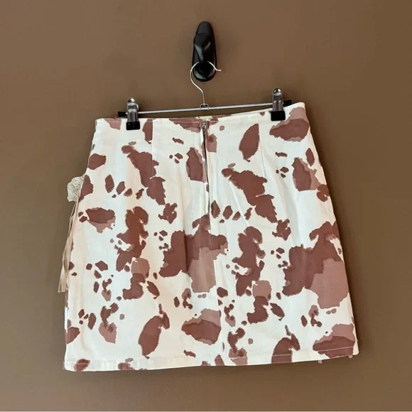 Altar’d State Brown Cow Print Fringe Mini Skirt Cowgirl Festival M NWT - Picture 8 of 9